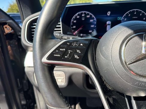 Used 2024 Mercedes-Benz GLE 350 4MATIC image 23