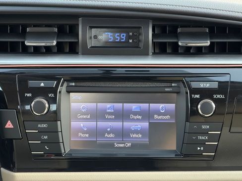 Used 2016 Toyota Corolla LE image 13