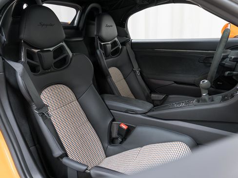 Certified 2021 Porsche 718 Boxster Spyder image 30