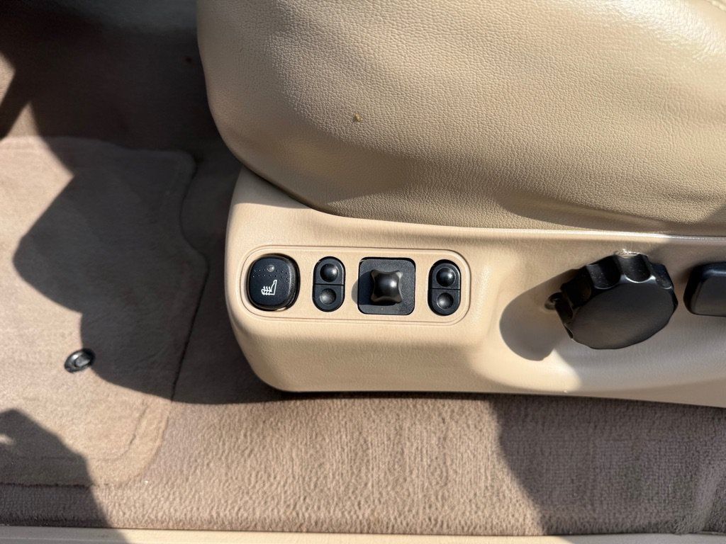 Used 2003 Ford Excursion Limited RWD image 27
