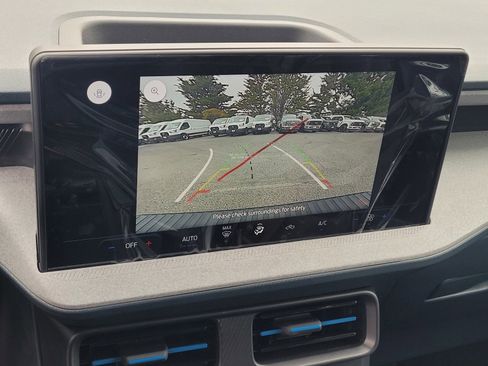 New 2025 Ford Maverick XLT image 10