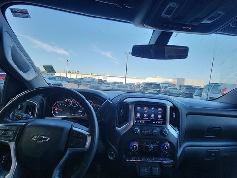 Used 2022 Chevrolet Silverado 1500 RST w/ Safety Package AWD/4WD image 17