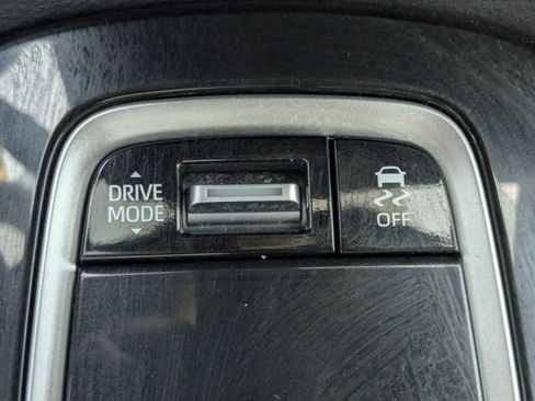 Used 2024 Toyota Corolla SE image 23