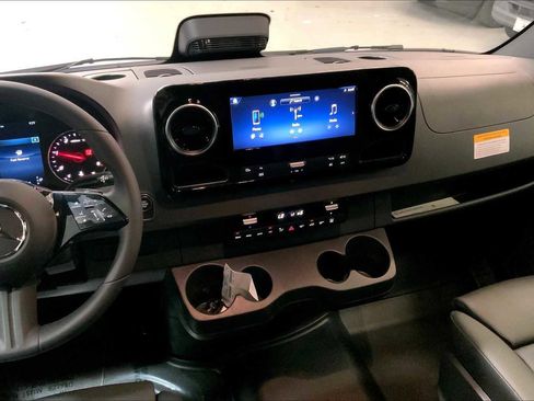New 2025 Mercedes-Benz Sprinter 2500 image 23