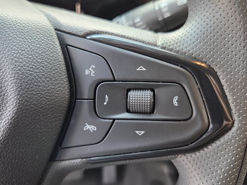 Used 2025 Chevrolet TrailBlazer LT FWD image 25