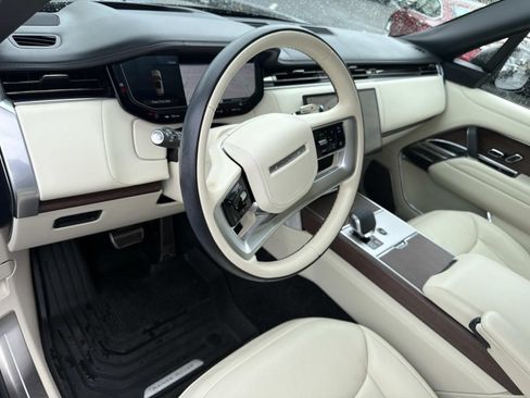 Used 2024 Land Rover Range Rover Long Wheelbase Autobiography AWD/4WD image 18