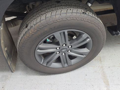 Used 2023 Ford F150 Lariat w/ Equipment Group 502A High image 23