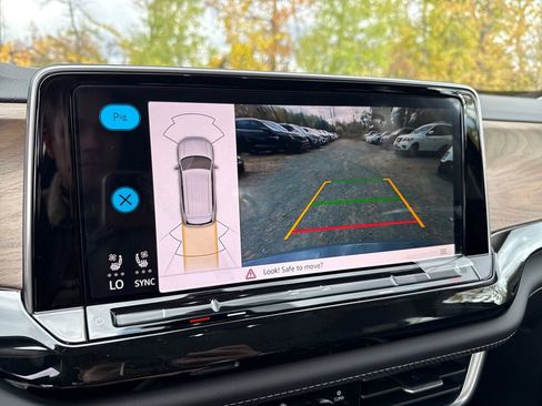 New 2026 Volkswagen Atlas SE image 9