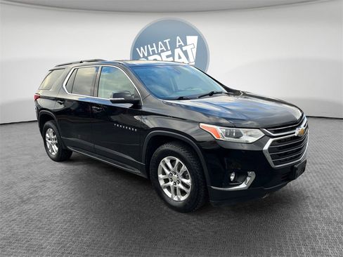 Used 2021 Chevrolet Traverse LT w/ LPO, Cargo Package image 1