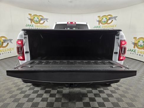 Used 2024 RAM 3500 Limited image 33