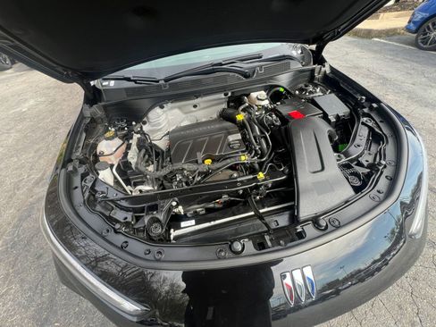 Used 2025 Buick Envista Sport Touring image 28