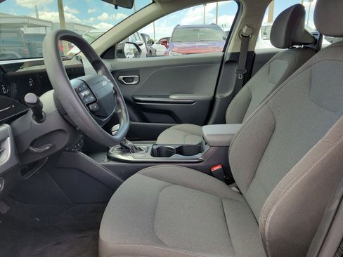Used 2025 Kia K4 FWD image 14