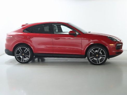 Used 2021 Porsche Cayenne Coupe image 10