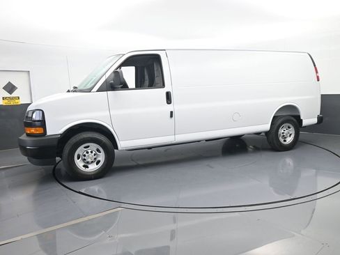 New 2026 Chevrolet Express 2500 Extended image 2
