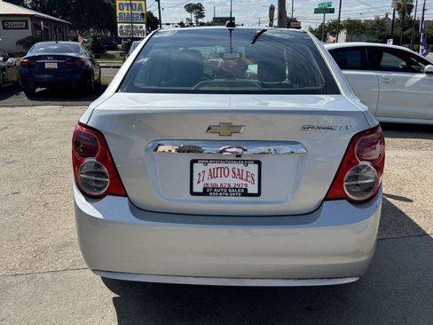 Used 2015 Chevrolet Sonic LT image 6
