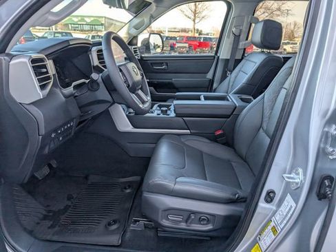 Used 2024 Toyota Tundra Limited image 2