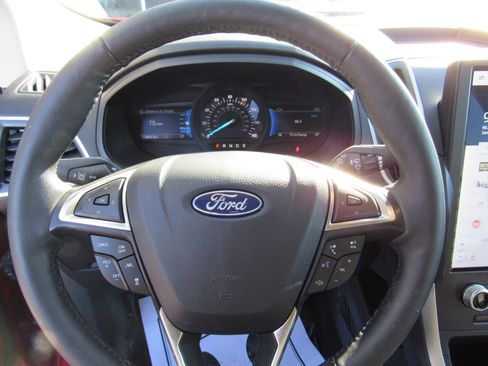 Used 2024 Ford Edge SEL w/ Convenience Package image 13