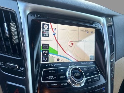 Used 2011 Hyundai Sonata Hybrid w/ Premium Equipment Pkg 2 FWD image 26