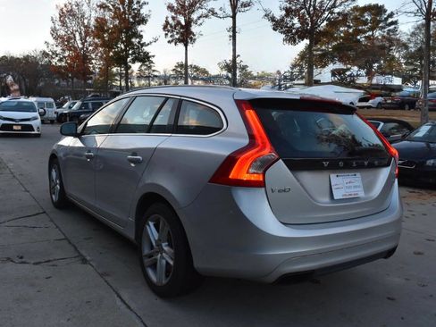 Used 2015 Volvo V60 T5 Premier image 15