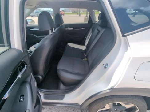 Used 2025 Kia Seltos S FWD image 9