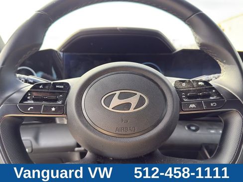 Used 2025 Hyundai Elantra SEL FWD image 18