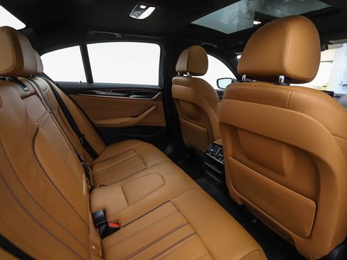 Used 2019 BMW 530i xDrive w/ Convenience Package image 25