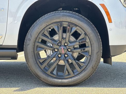 New 2026 GMC Yukon XL Denali w/ Denali Reserve Package AWD/4WD image 32