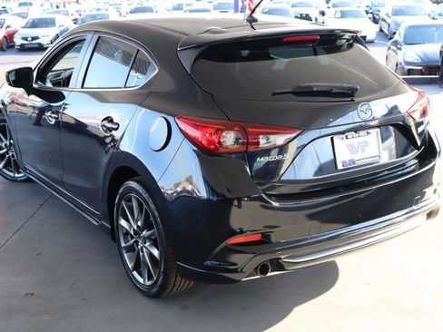 Used 2018 MAZDA MAZDA3 Touring w/ Appearance Package image 7