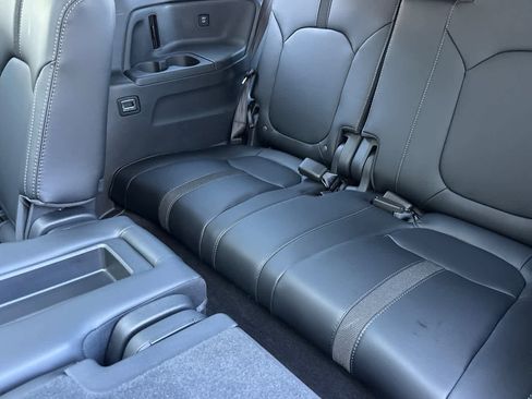 Certified 2025 Honda Pilot Touring image 16