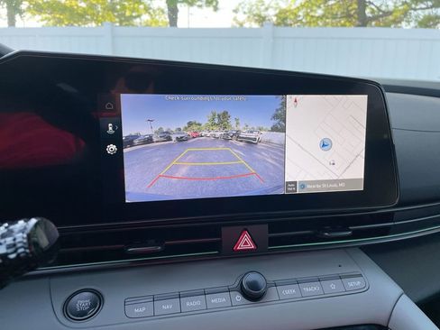 New 2025 Hyundai Elantra Limited image 42