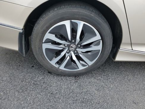 Certified 2018 Honda Accord EX-L image 10