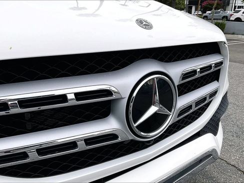 Used 2023 Mercedes-Benz GLS 450 4MATIC image 30