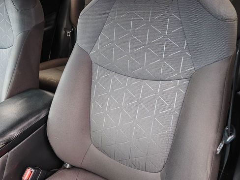 Certified 2020 Toyota RAV4 XLE w/ Carpet Mat Package FWD image 31