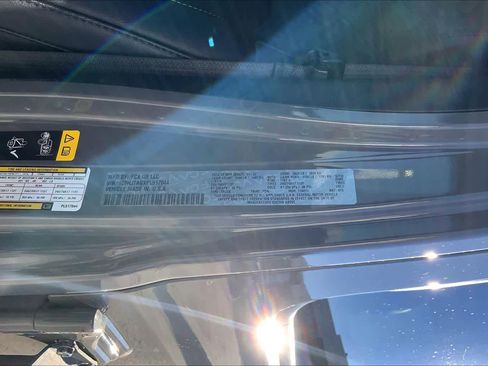 Used 2023 Jeep Gladiator Sport image 32