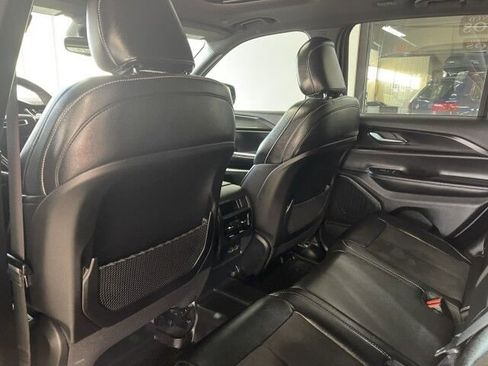 Used 2024 Jeep Grand Cherokee Altitude image 16