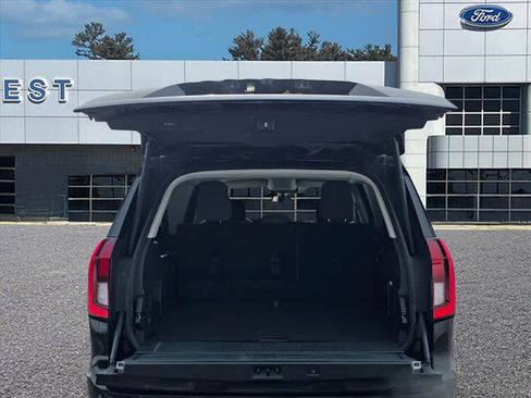 Used 2025 Ford Expedition Max Active image 9