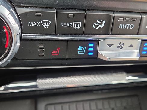 Used 2023 Ford F150 Lariat w/ Equipment Group 502A High AWD/4WD image 26