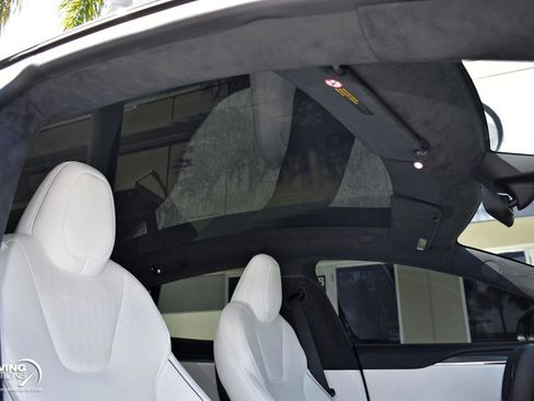 Used 2023 Tesla Model S Plaid image 10