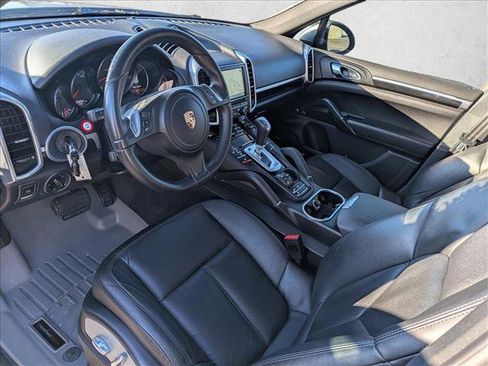 Used 2014 Porsche Cayenne image 10