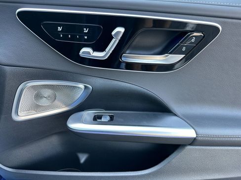 New 2025 Mercedes-Benz C 300 4MATIC Sedan image 18