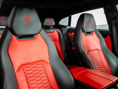 Used 2020 Lamborghini Urus image 29