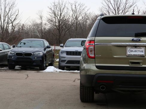 Used 2012 Ford Explorer XLT image 8