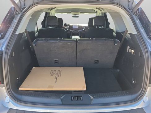 Used 2023 Ford Explorer Limited w/ Equipment Group 301A AWD/4WD image 36
