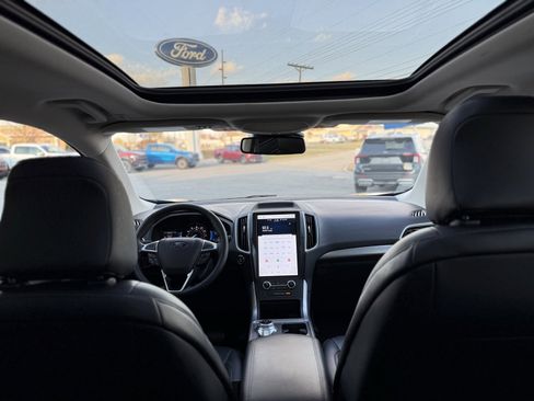 Used 2024 Ford Edge SEL w/ Convenience Package image 16