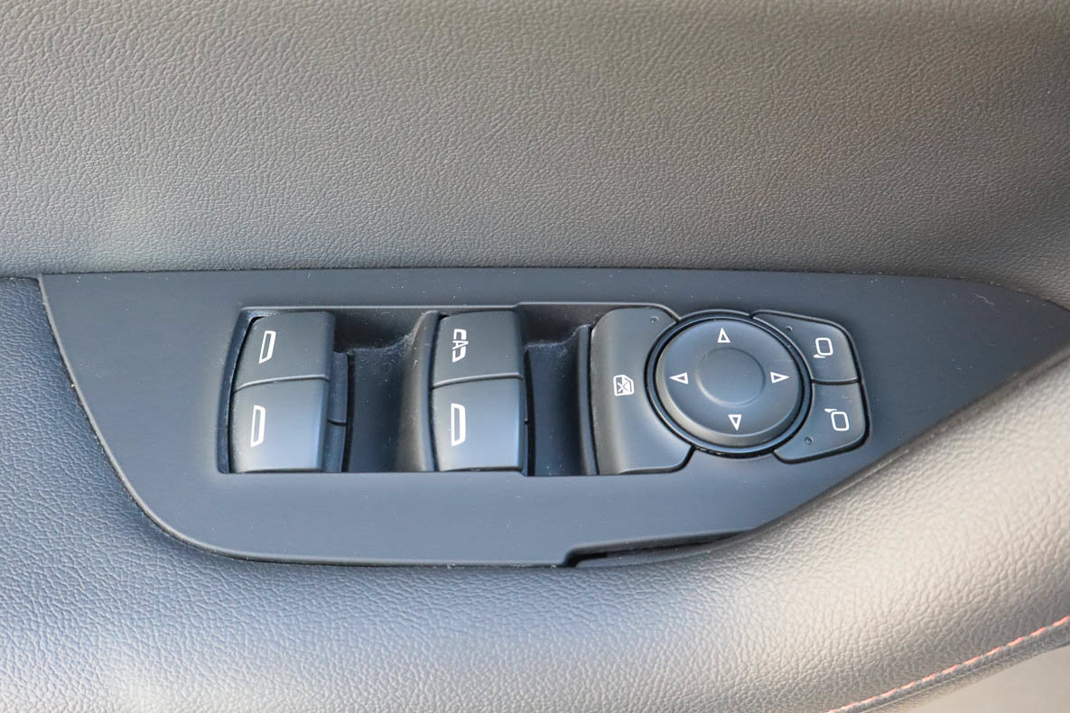 Used 2020 Chevrolet Blazer RS FWD image 14