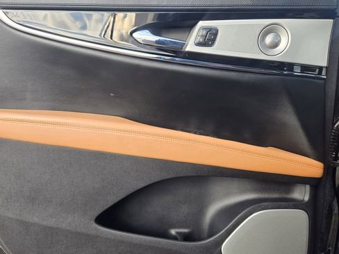 Used 2022 Lincoln Nautilus Black Label w/ Class II Trailer Tow Package image 24