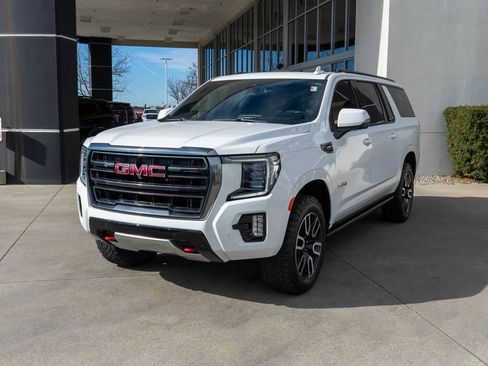 Used 2022 GMC Yukon XL AT4 w/ AT4 Premium Plus Package image 3