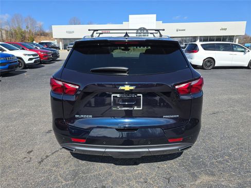 Used 2020 Chevrolet Blazer Premier w/ Driver Confidence II Package FWD image 4