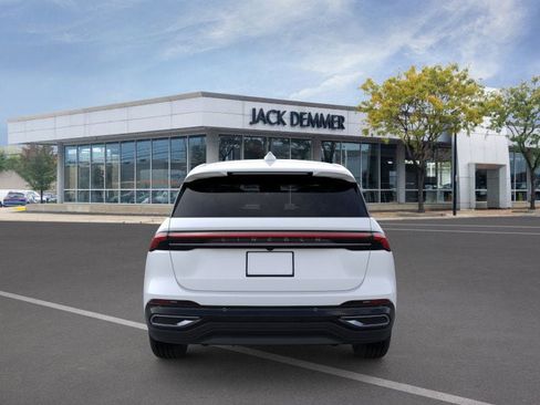 New 2026 Lincoln Nautilus Premier image 5