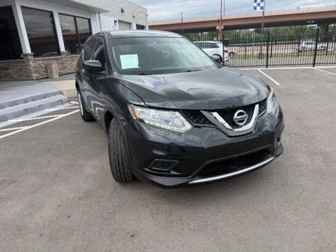 Used 2016 Nissan Rogue S FWD image 12